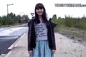 Mature femme suce et