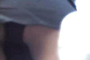 L'homme fait le sexe anal avec dans le bureau