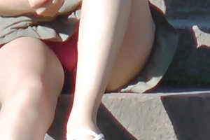 La beauté avec un grand cul de baise avec trois moujiks