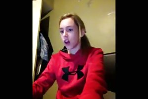 Doigté gars dans la salle de bain