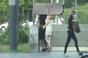 Sur un tel trou du cul de picorer n'est pas seulement les hommes, mais les femmes