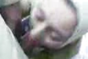 Baise la femme de chambre dans le cul