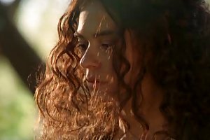 Petit ami de longue préférée copine dans le cul