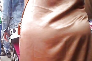 Chauve voisin baise avec un jeune miette comme un fou